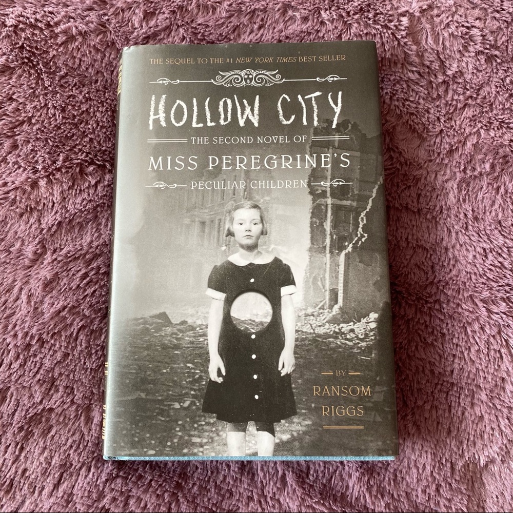 Hollow City by Ransom Riggs - hardcover